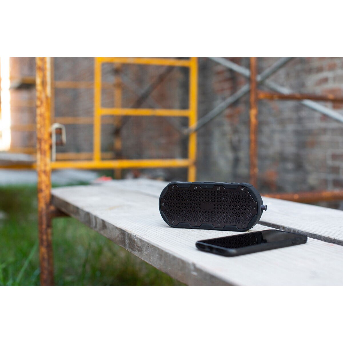 PB252B Portable Rugged IPX6 Waterproof Bluetooth Speaker with Builtin